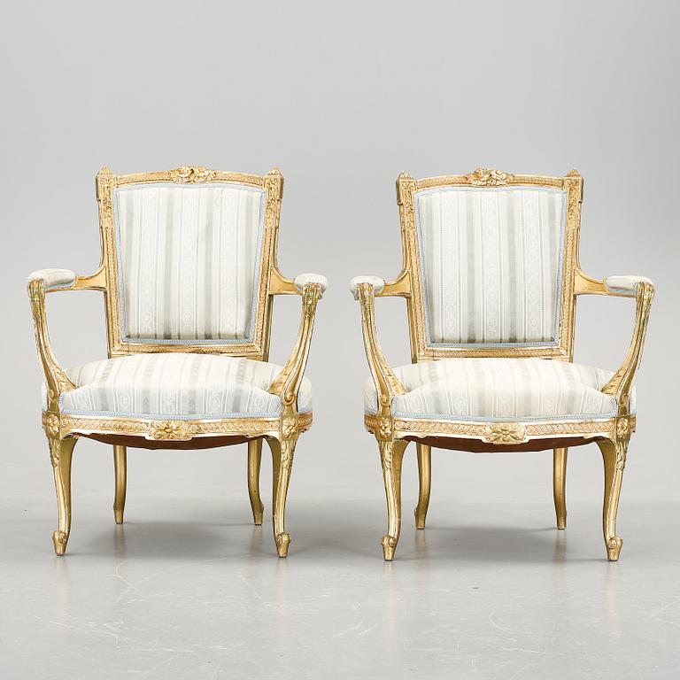 KARMSTOLAR, ett par. Gustaviansk stil/rokokostil, 1900-talets början.