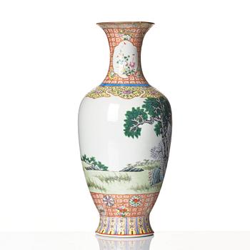 A Chinese Republic famille rose Vase, 20th century.