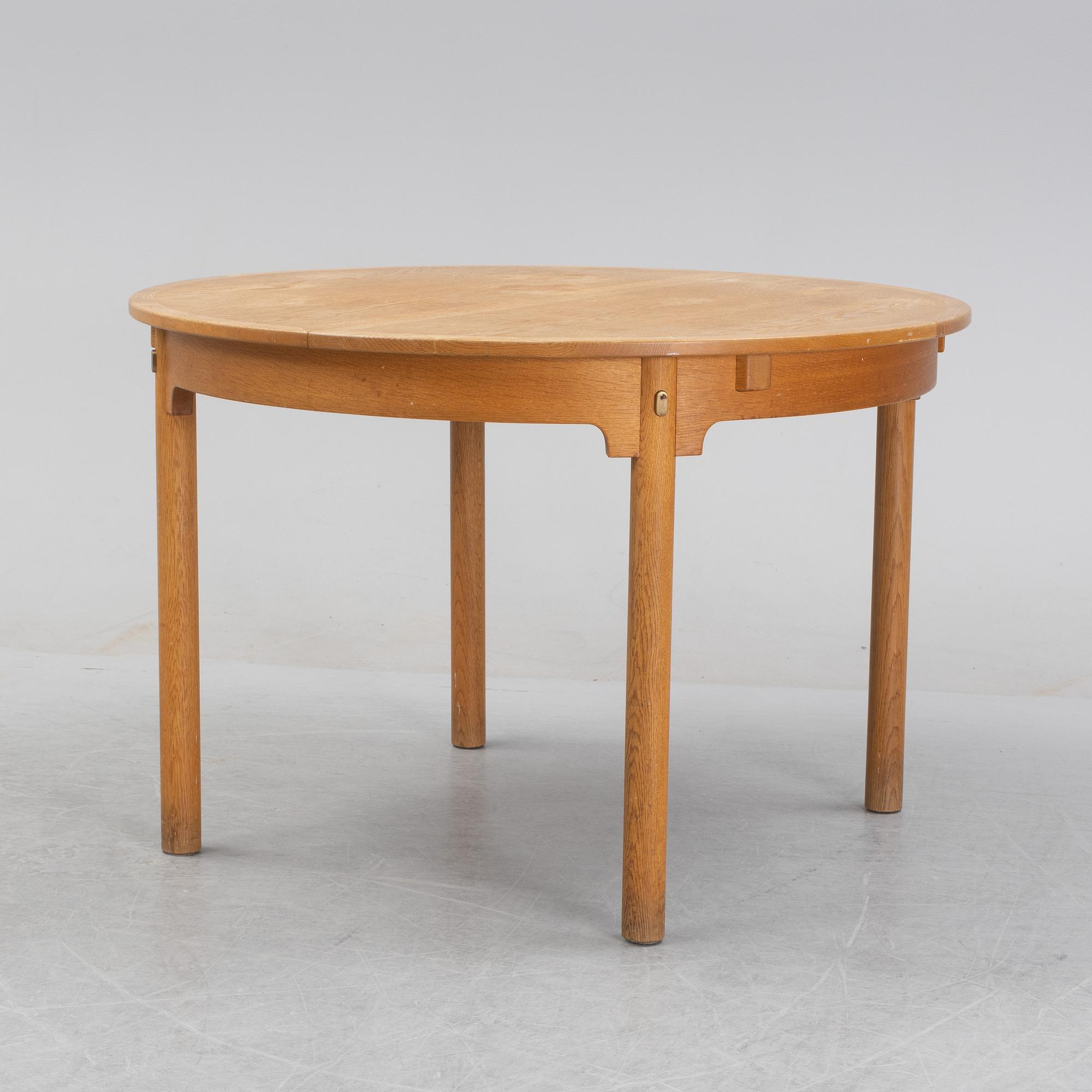 Børge Mogensen, an 'Öresund' oak dinner table.
