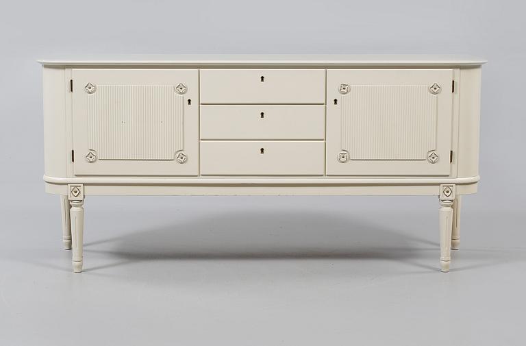 SIDEBOARD, gustaviansk stil, 1900-talets andra hälft.
