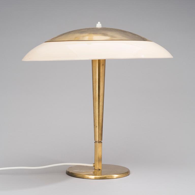 PAAVO TYNELL, A TABLE LAMP, Model 5061. Taito/Idman, 1940-/50s.