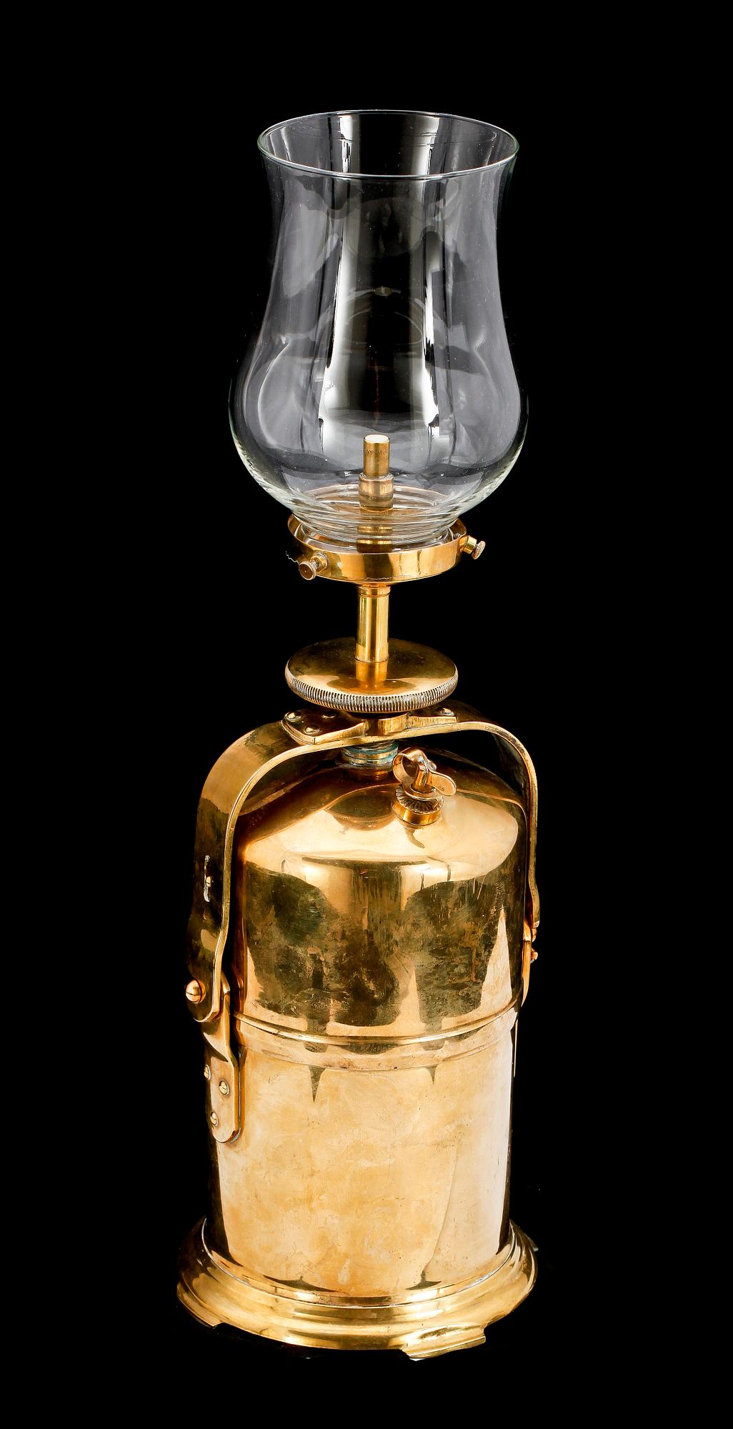 KARBIDLAMPA, typ 41, mässing, Skultuna bruk, 1900-talets början.