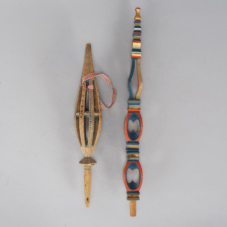 ALLMOGE, 7 delar, bl a 4 skäktknivar, 1800-tal.