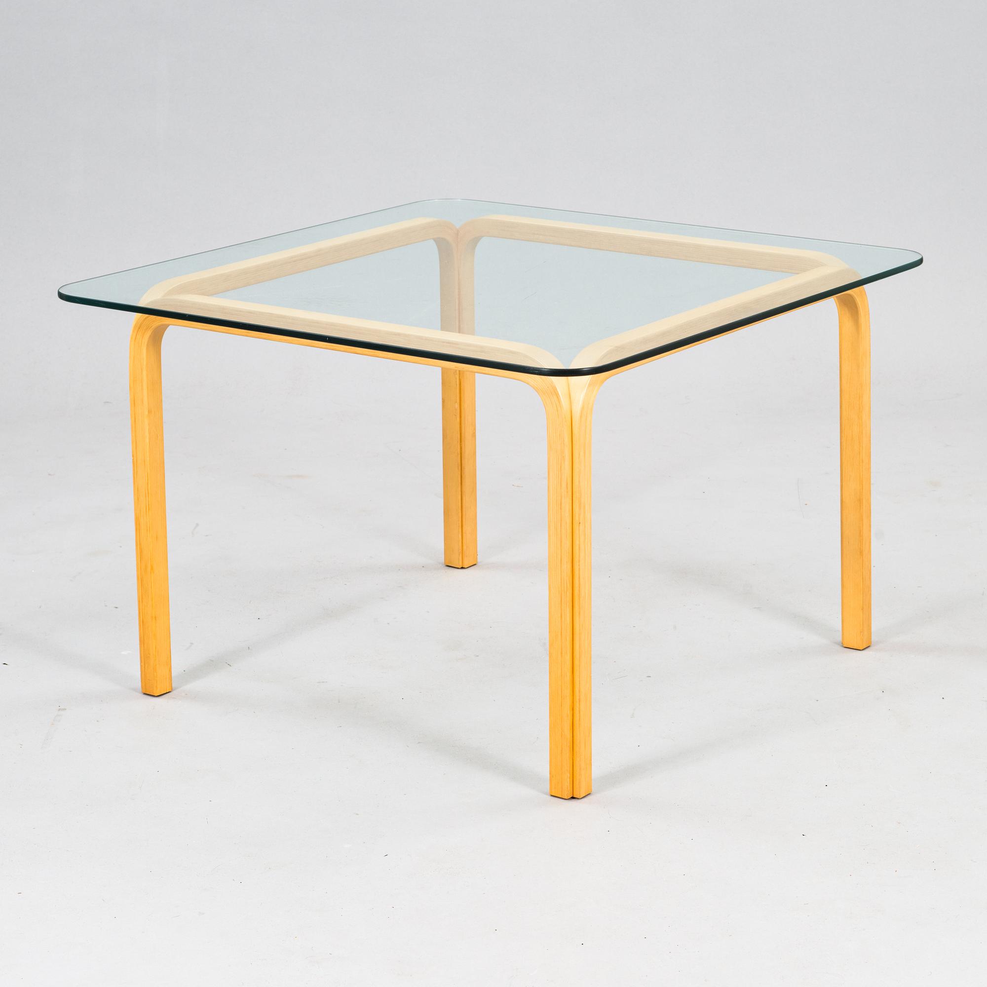 Alvar Aalto, Pöytä, Y805B, Artek.