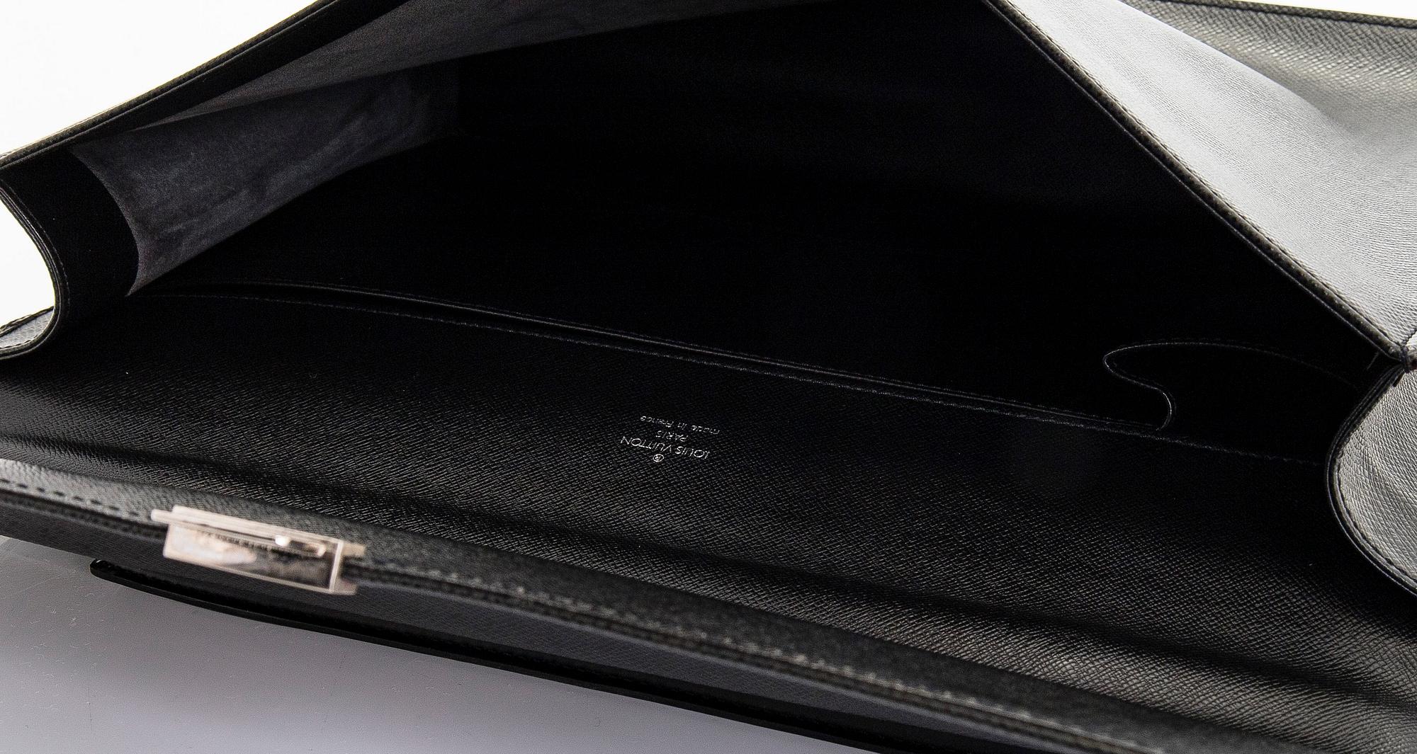 Louis Vuitton, portfölj, "Taiga Porte-Document Angara".