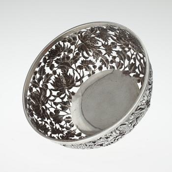 SKÅL, silver, Kina 1900-talets första hälft. Vikt 402 g.