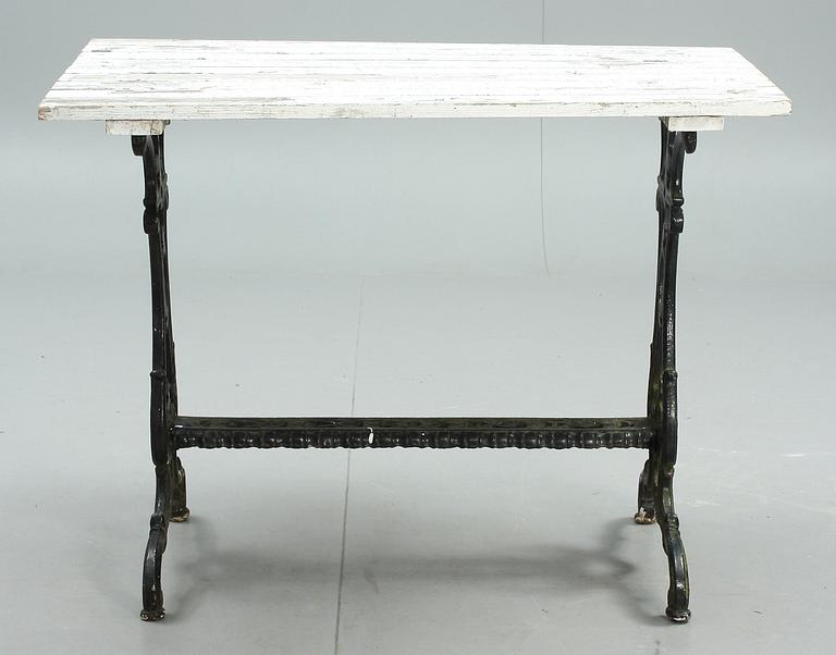 TRÄDGÅRDSBORD, 1900-tal.