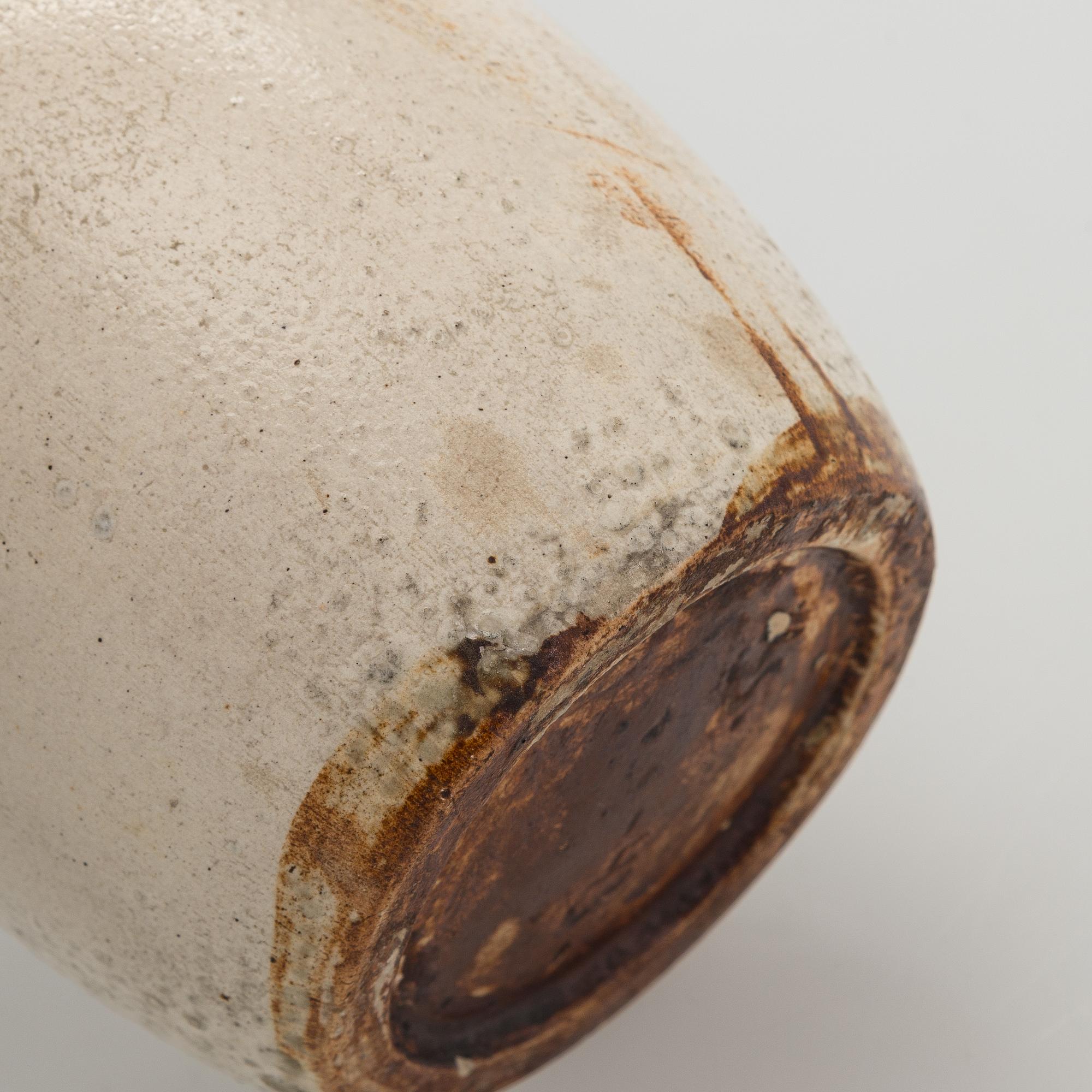 Kyllikki Salmenhaara, a stoneware vase, signed KS -43.