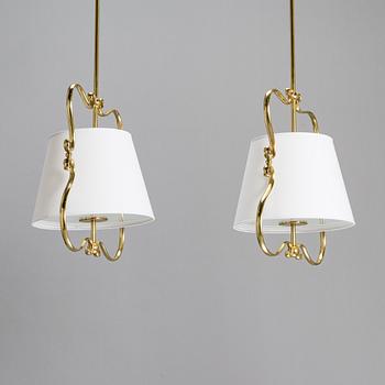 Gunnel Nyman, a pair of mid-20th century '50273' pendant lights for Idman.