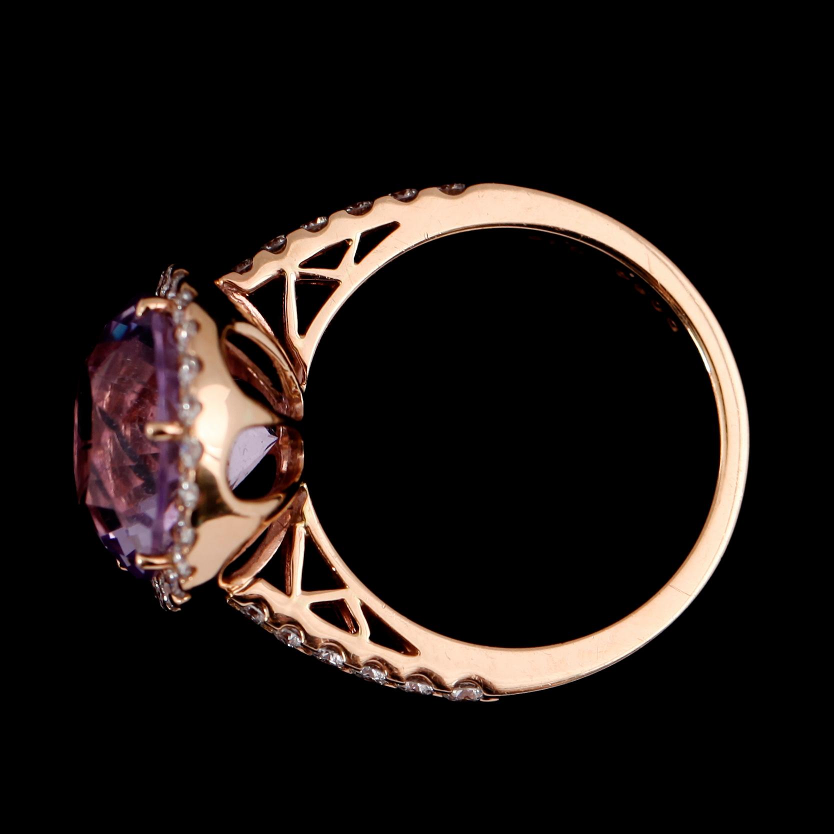RING, 18 k roséguld, briljantslipade diamanter samt ametist.