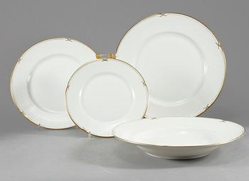 SERVISDELAR, 70 delar, porslin, "Swedish Grace", Louise Adelborg, Rörstrand.