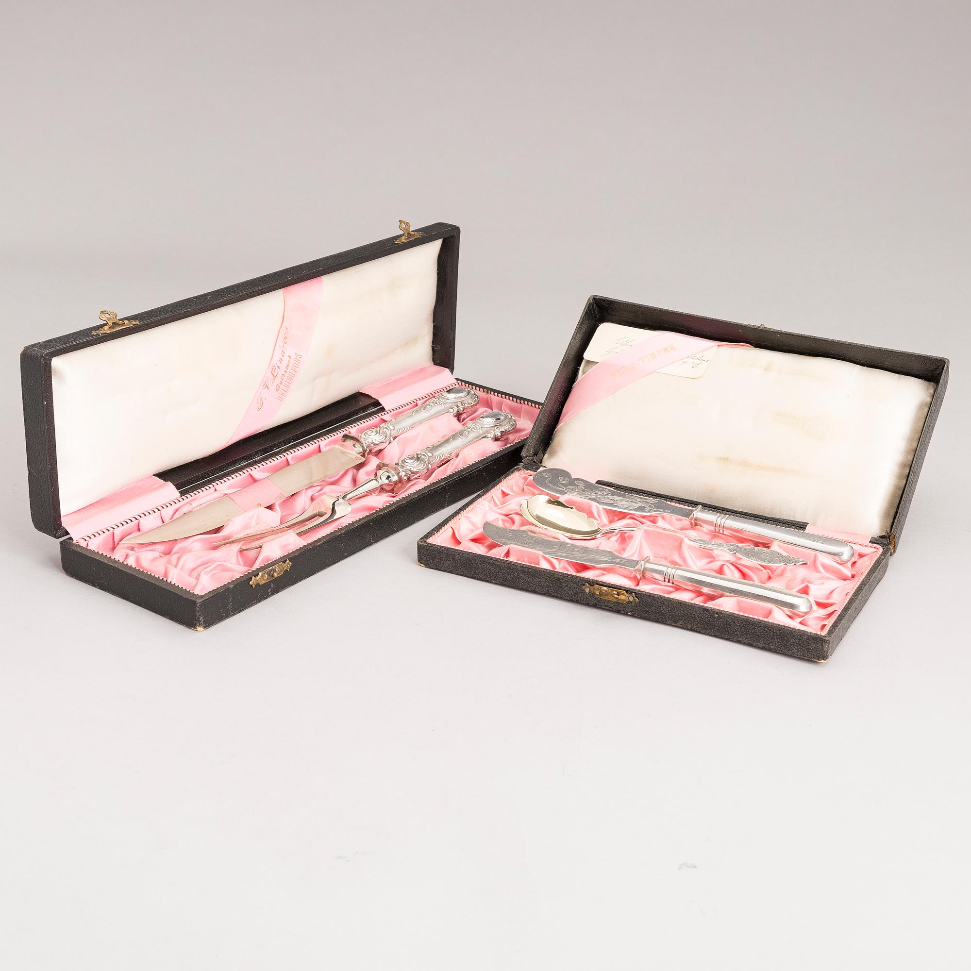 Silver serving cutlery, three with mark of Ferdinand Timper, Helsinki 1901-02 and a pair with German marks, ca. 1900.