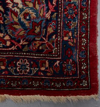 A carpet, semi-antique Kashan, ca 424,5 x 308 cm.