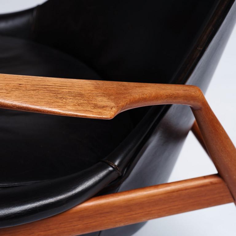 Ib Kofod-Larsen, a pair of black leather 'Sälen' easy chairs, Olof Perssons Fåtöljindustri (OPE), Sweden 1950s-60s.