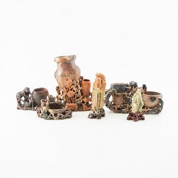 Vases 4 pcs and figurines 2 pcs Southeast Asia soapstone 20th century.