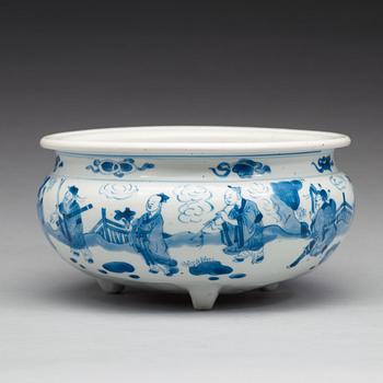 A blue and white censer, Qing dynasty, Kangxi (1662-1722).