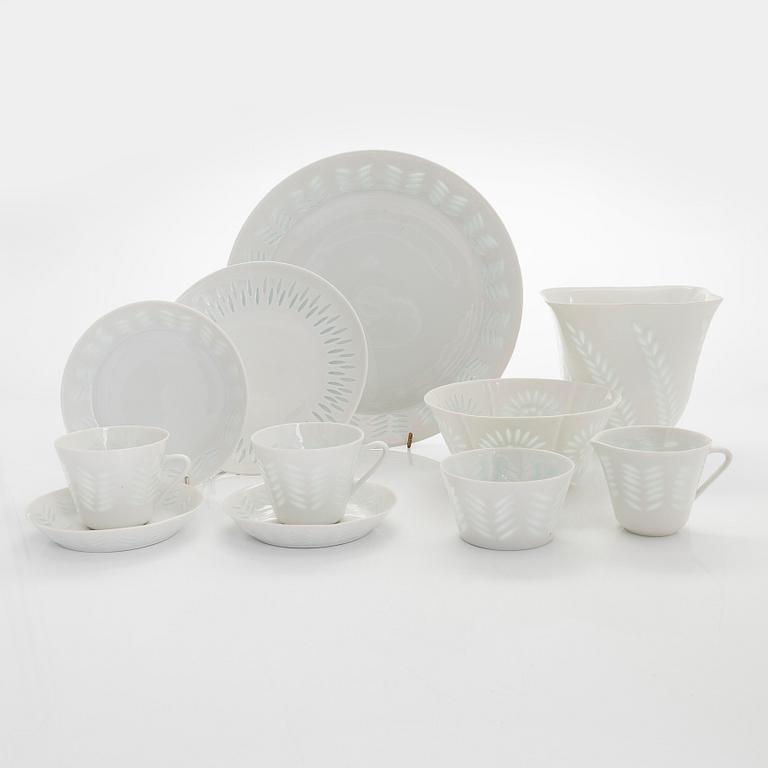 Friedl Holzer-Kjellberg, A 45-piece porcelain coffee service, signed under glaze F.H.Kj Arabia Finland.