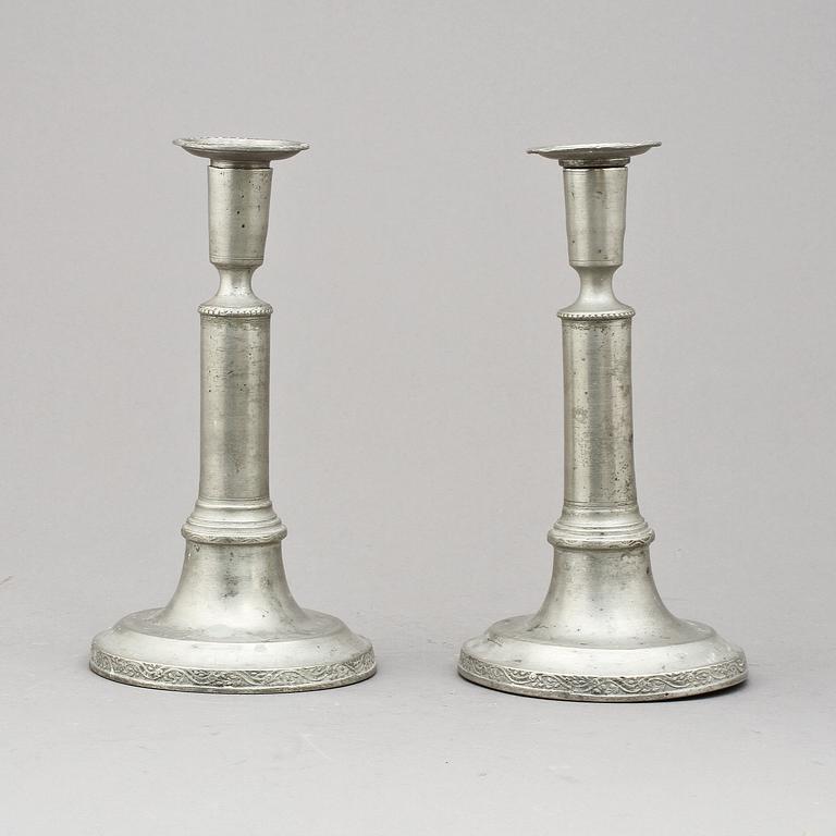 LJUSSTAKAR, ett par, Helledaij, Jönköping, tenn, 1786.