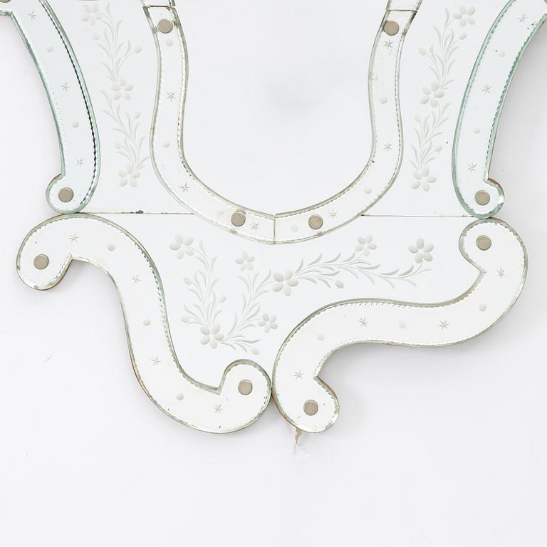 Spegel, venetiansk typ, Italien, 1900-talets mitt.