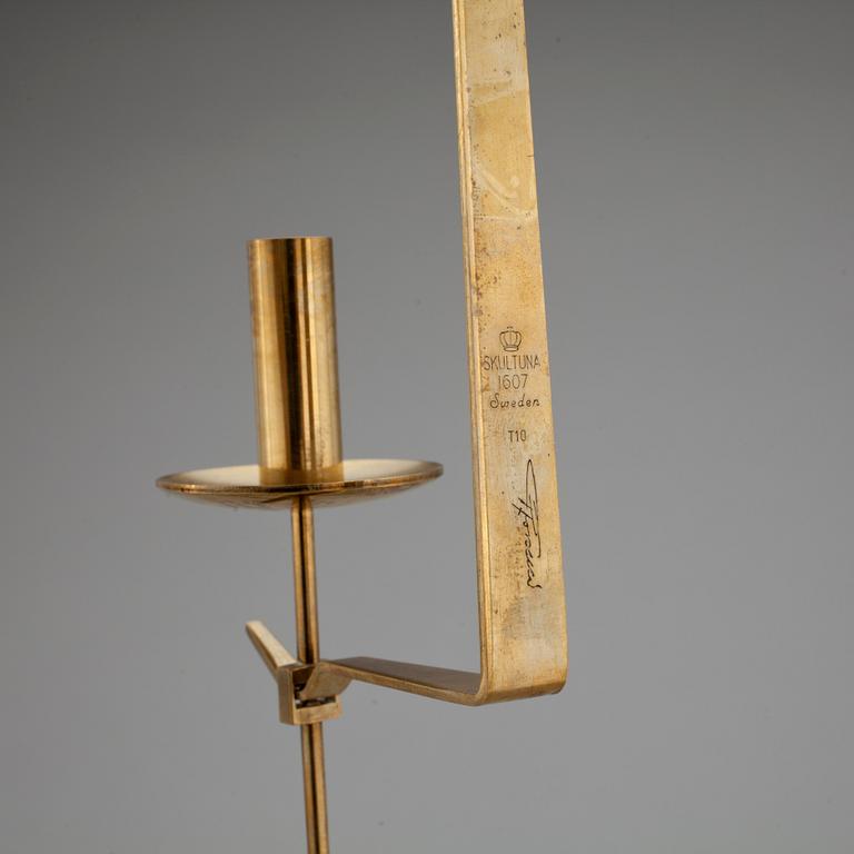 LJUSSTAKAR, 3 st, mässing, "Pendeln" Pierre Forsell, Skultuna, 1900-talets andra hälft.