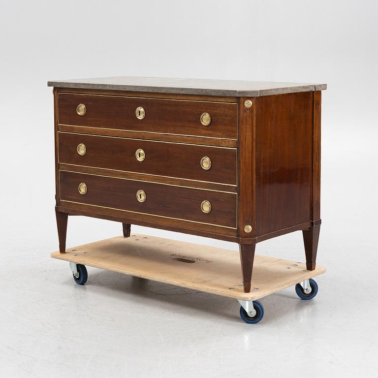 A late Gustavian commode in the manner of J. M. Beurling (1777-1803).