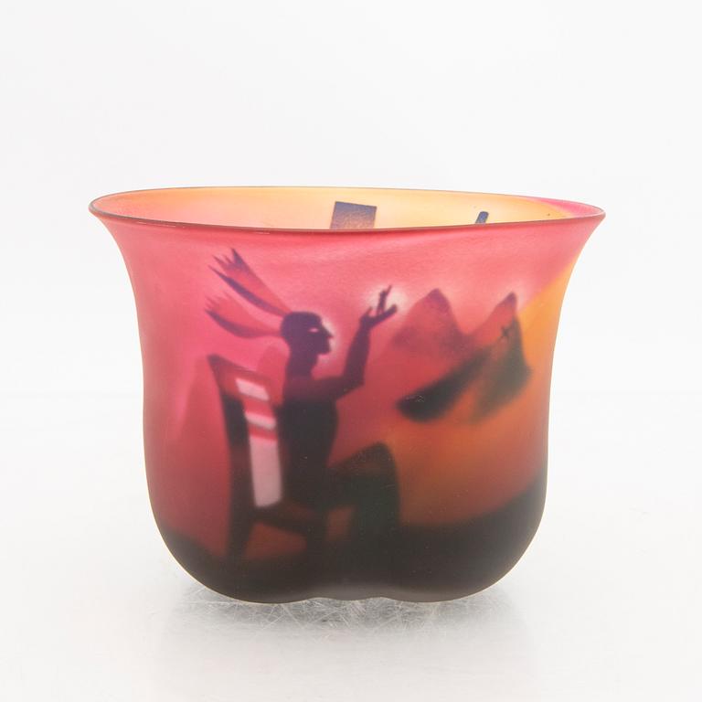 Bertil Vallien, a signed and numbered Kosa Boda unique glas bowl.