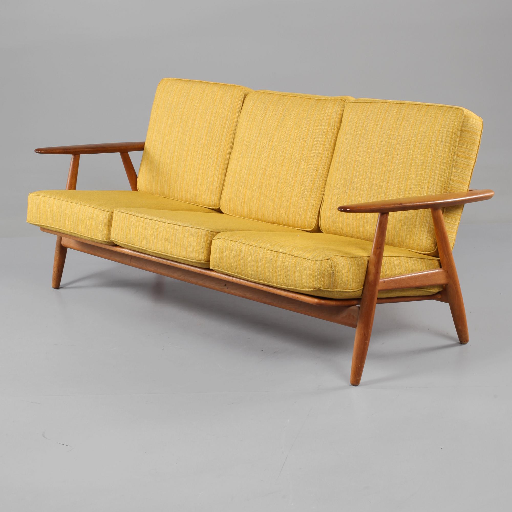 SOFFA, "GE-236"/"Cigarren", Hans J Wegner, Getama, Danmark, 1960-tal.