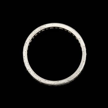 RING, sk Alliansring, platina med diamanter tot ca0,40ct. Hovjuvelerare CF Carlman, Stockholm, 1950/60-tal. Vikt 2,9g.