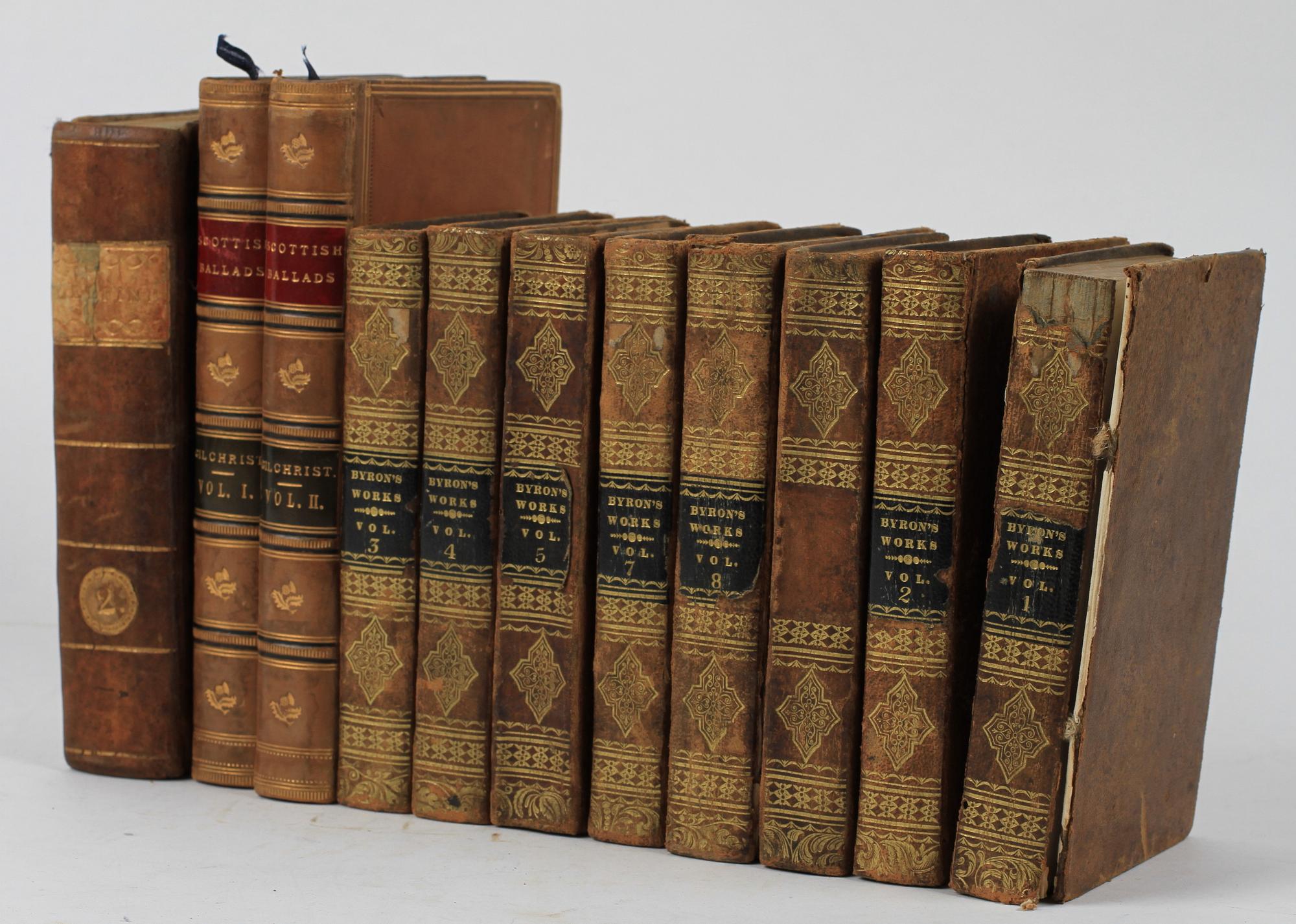 PARTI BÖCKER, 11 st, bla "Byrons works" 8 vol, tidigt 1800-tal.