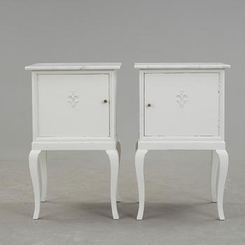 SÄNGBORD, ett par, 1920/30-tal.