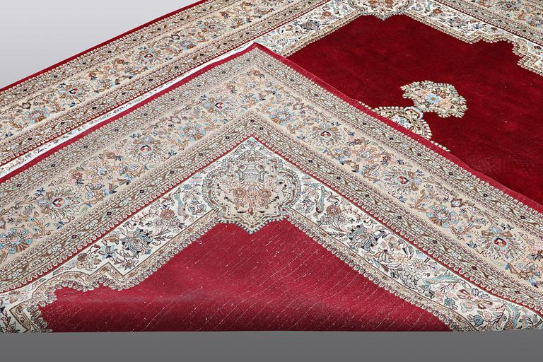 A CARPET, Old Kerman, ca 340 x 240 cm.