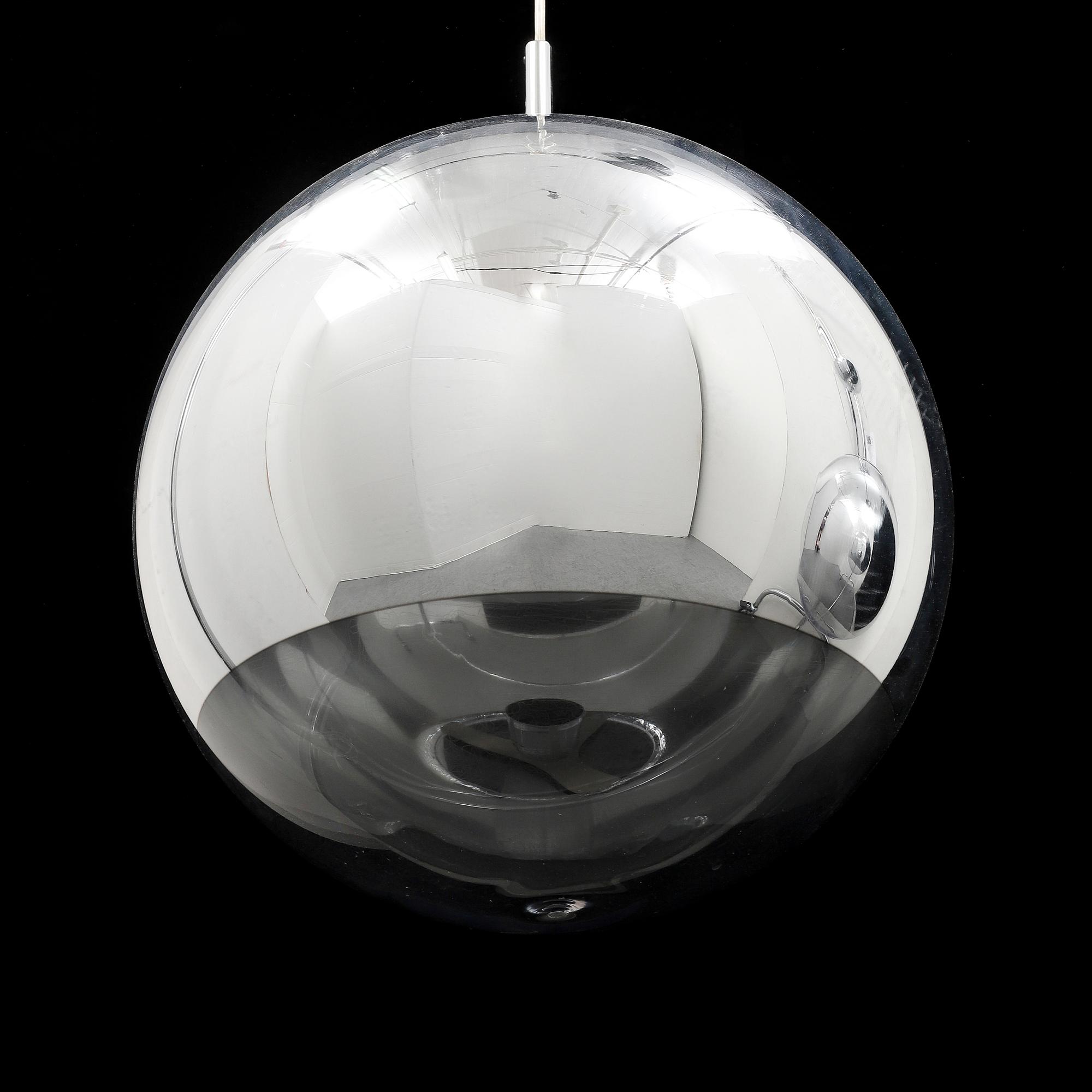 TOM DIXON, taklampa, "Mirror ball", modellen formgiven 2004.