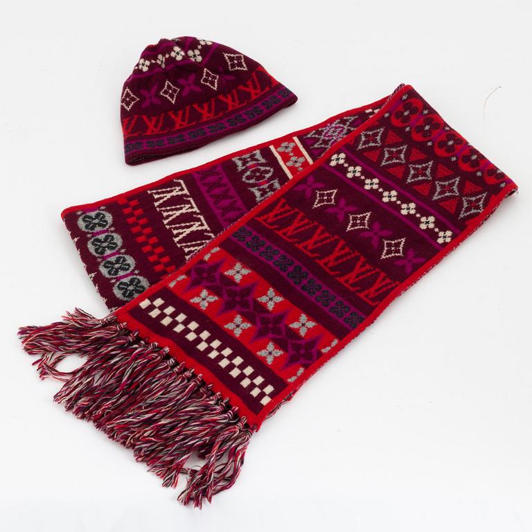 Louis Vuitton, a knitted cashmere hat and scarf.