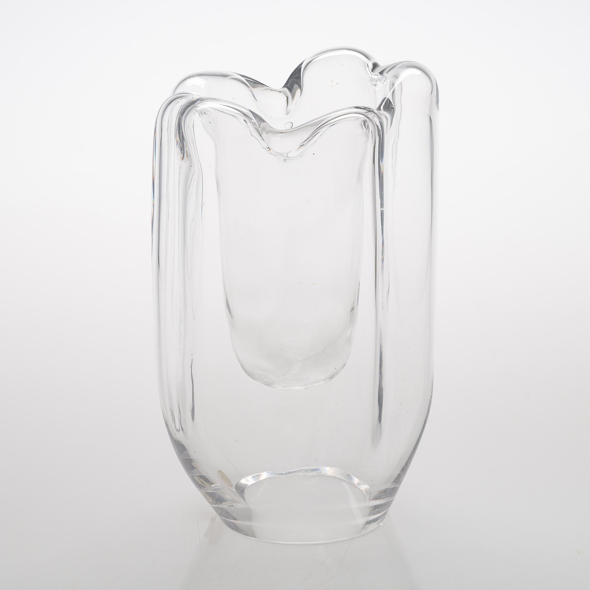 Erkkitapio Siiroinen, vas, "Pilvilinna" (Molnslott), signerad Erkki Siiroinen Riihimäen Lasi Oy.