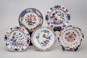 Tallrikar 10 st olika Kina Qianlong (1736-95) porslin.