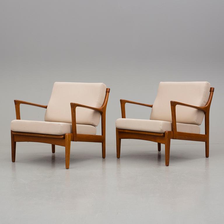 FÅTÖLJER, ett par, 1960-tal.