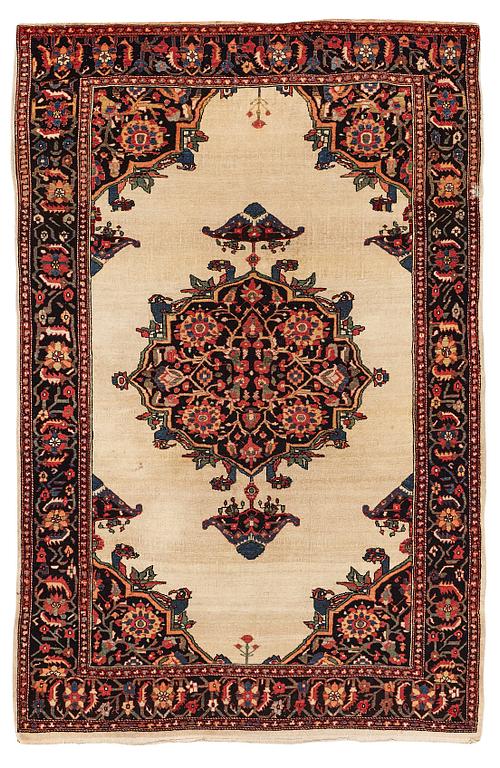 A rug, antique West Persian, possibly Feraghan/Malajir, ca 197,5 x 129,5-131 cm.