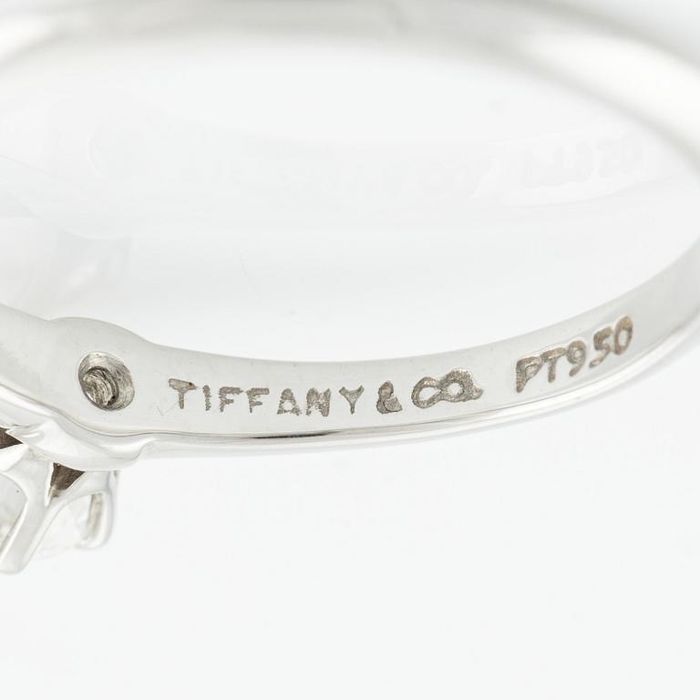 Tiffany & Co, platinum ring with a brilliant-cut diamond.
