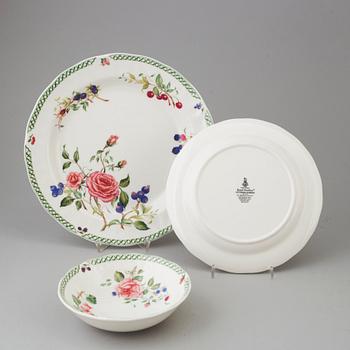 ROYAL DOULTON, frukostservis,porslin,  30 delar, "Victorian Garden".