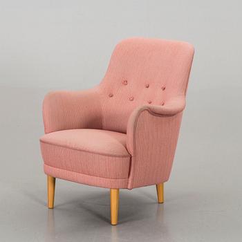 A CARL MALMSTEN "SAMSAS" ARMCHAIR.