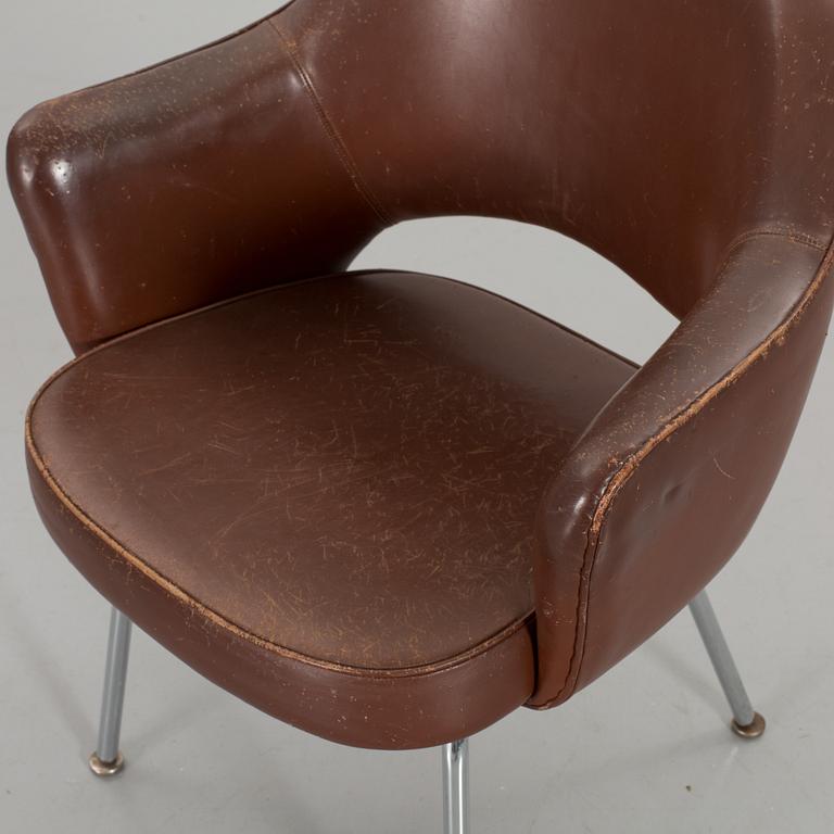 AN EERO SAARINEN, "EXECUTIVE CHAIR", later part of the 20th century.