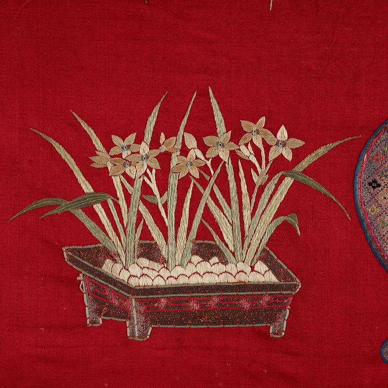 A silk embroidery, Qing dynasty.