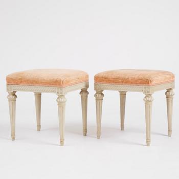 Taburetter, ett par, av Erik Holm (mästare i Stockholm 1779-1814), Gustavianska.
