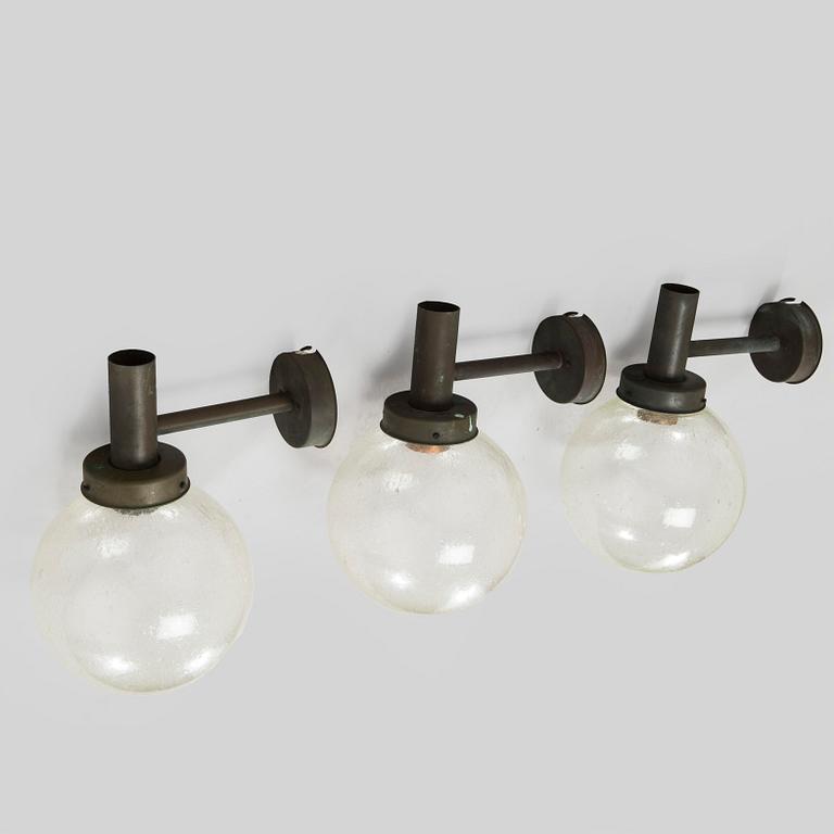 Lisa Johansson-Pape, A set of three 1970s outdoor wall lights '17-015A' for Stockmann Orno.