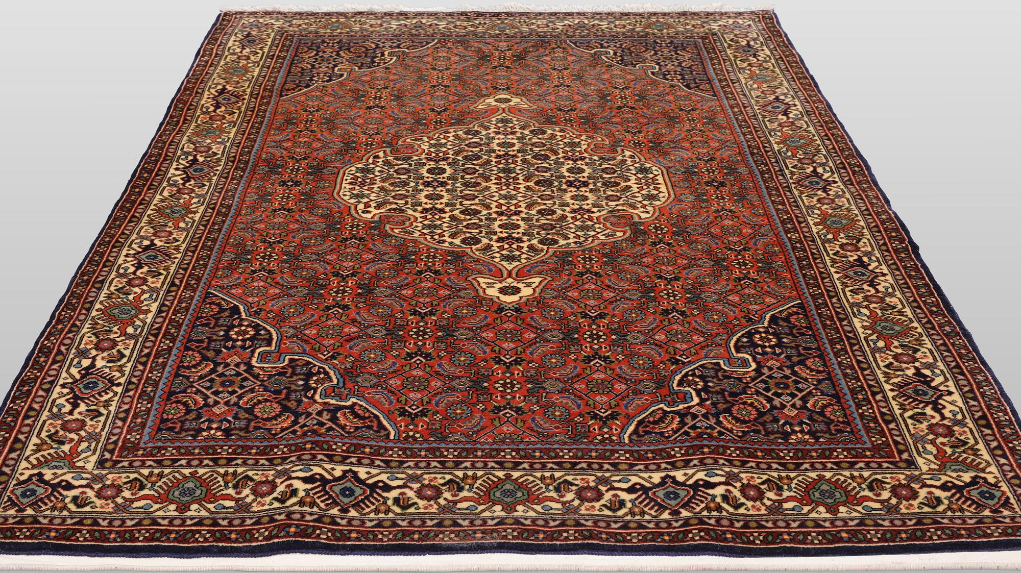 A Bidjar carpet, 172 x 113 cm.