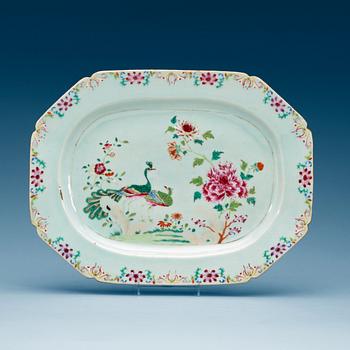 A famille rose charger, Qing dynasty Qianlong (1936-1795).