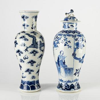 A blue and white porcelain urn and vase, China, 20th century.