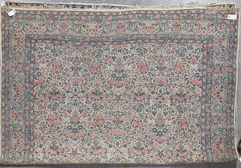 MATTA, antrik/semiantik, Kirman, ca 351x261 cm.