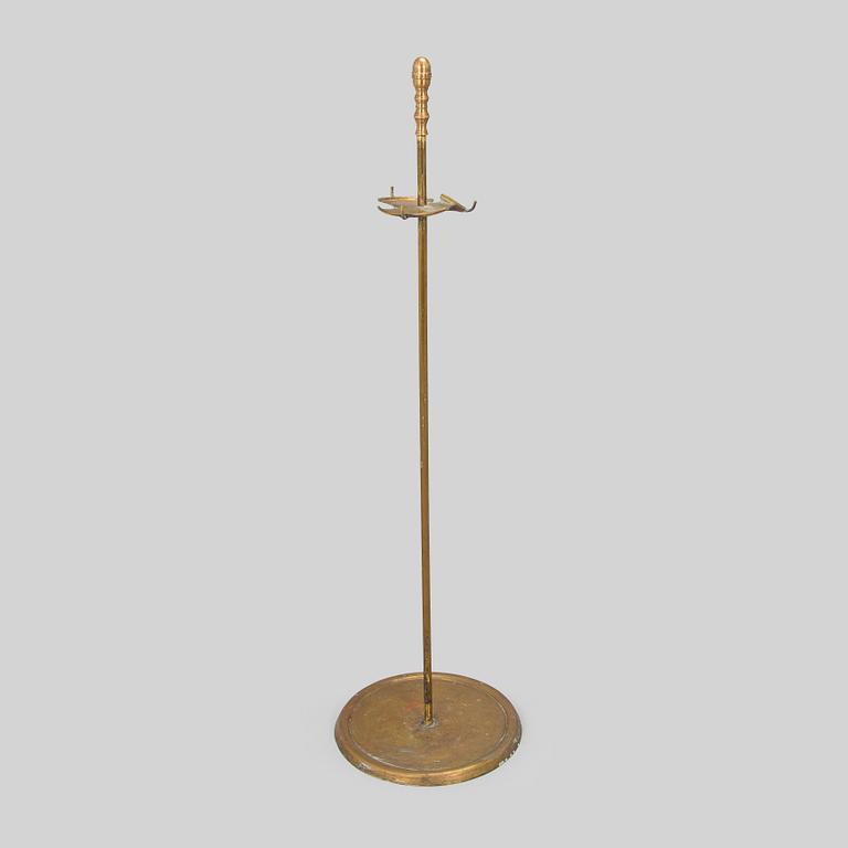 A brass fire set, 20th century.