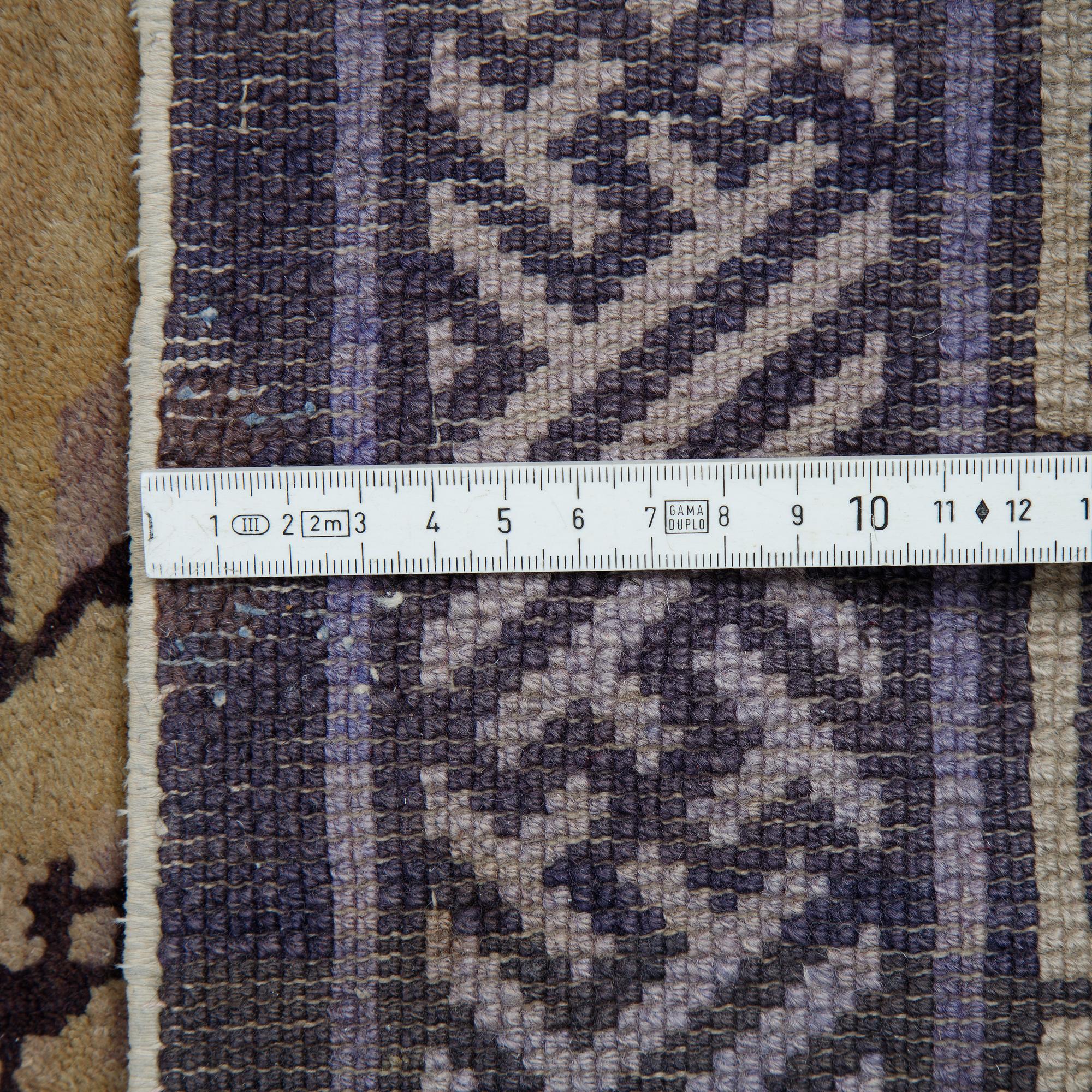 Matto, semi-antique China, ca 167 x 88 cm.